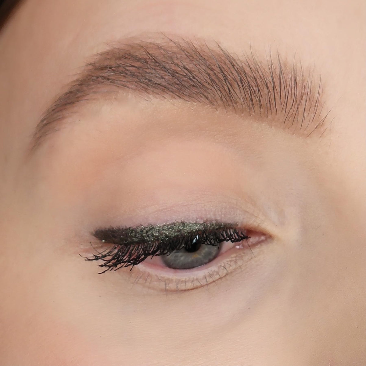 Close-up of Sandstone Scandinavia Waterproof Eyeliner Pencil Green tip