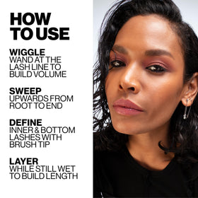 Close-up of Smashbox Super Fan Lash Lengthening Mascara brush