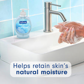 Close-up of Softsoap Liquid Hand Soap Fresh Breeze label