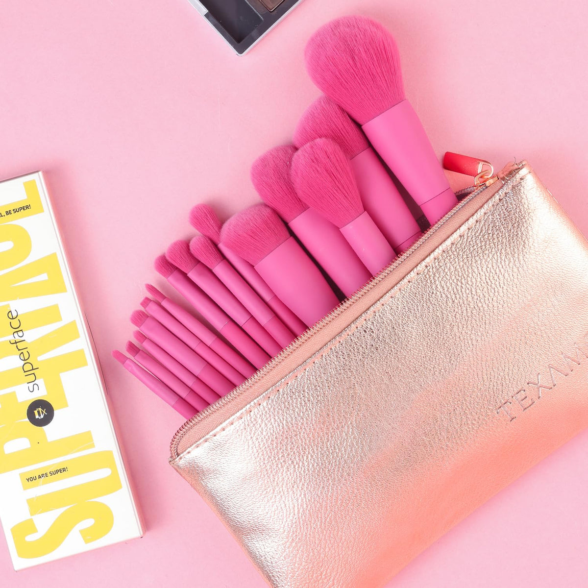 Close-up of TEXAMO makeup brush bristles