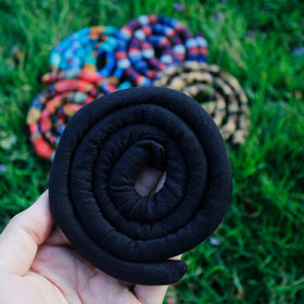 Close-up of the bendable wire in Spiral Lock Hair Tie