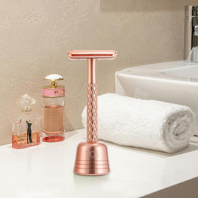Close-up of THE GROOMING SOCIETY safety razor head and silicone cover