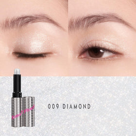 Close-up of TIMEPHORIA Illumina Jelly Gel Eyeshadow Stick applicator