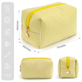 Close-up of UUYUUY makeup pouch zipper and fabric