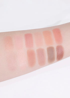 COLORGRAM Pin Point Eyeshadow Palette swatches of matte and glitter shades