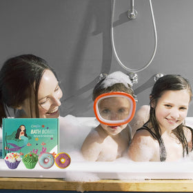 comfso Bath Bombs displayed with natural ingredients