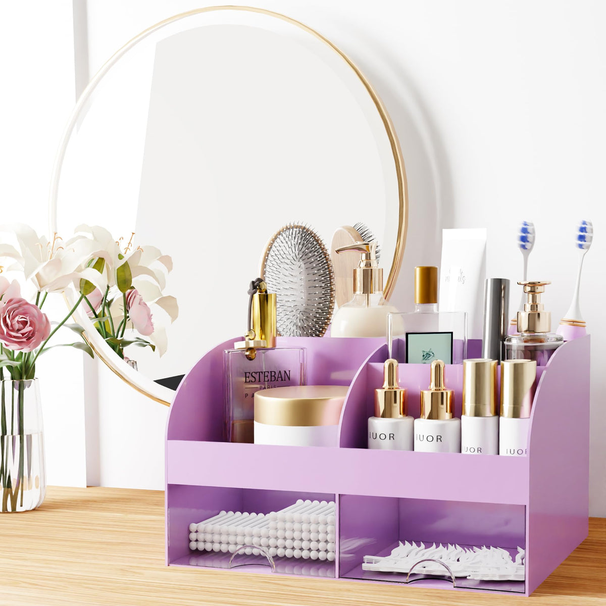 COMFYROOM makeup organizer top view with cosmetics inside