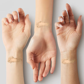 COVERGIRL Advanced Radiance Foundation Makeup packaging