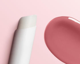 COVERGIRL Outlast All-Day Lip Color 920 Medium Cool application process