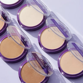 COVERGIRL Simply Ageless Powder texture close-up