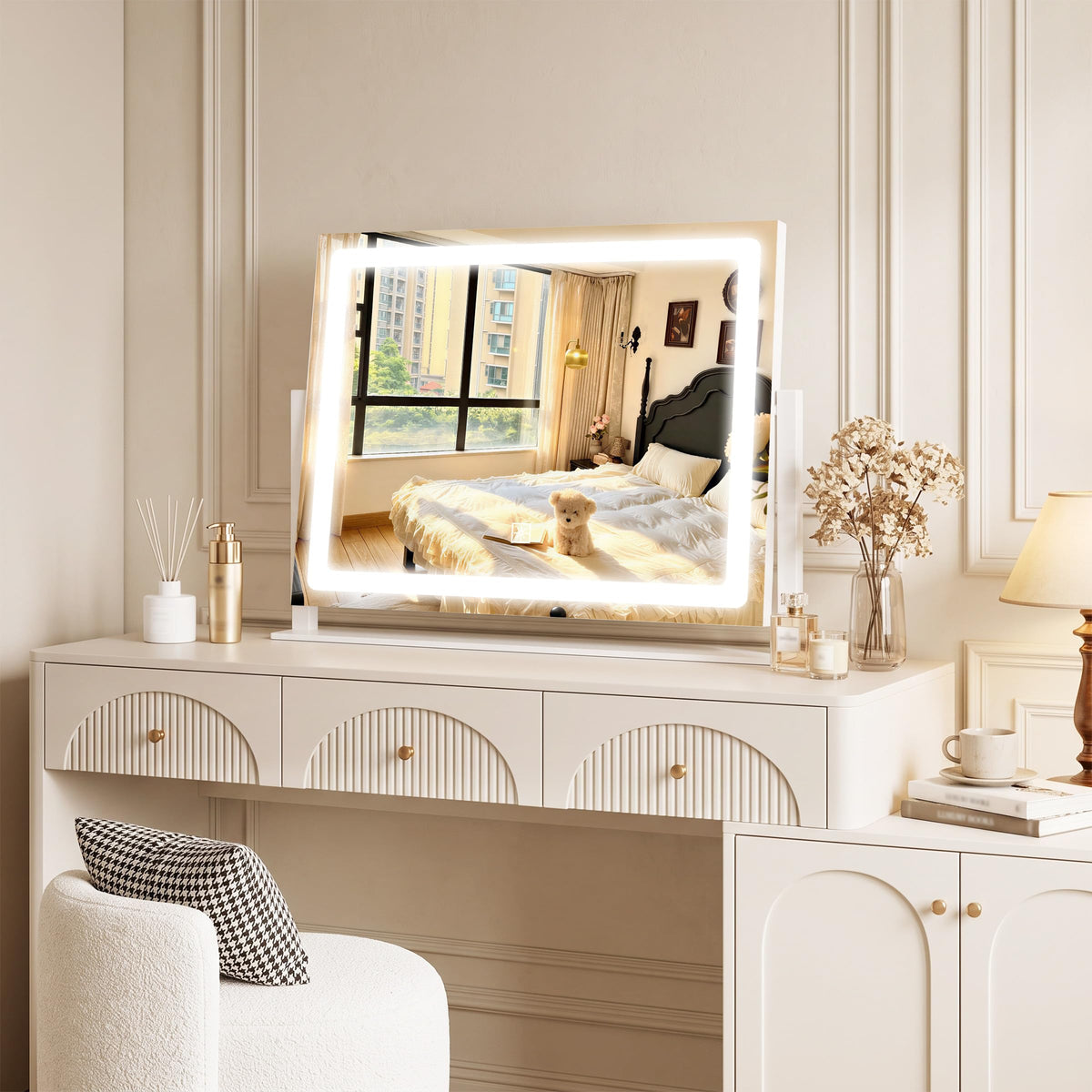 CraftCraze LED Vanity Mirror demonstrating natural lighting mode