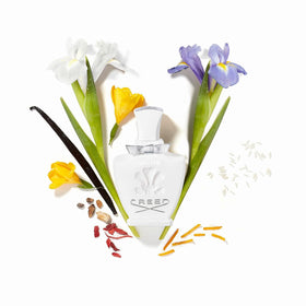 Creed Love in White Eau de Parfum sprayer close-up