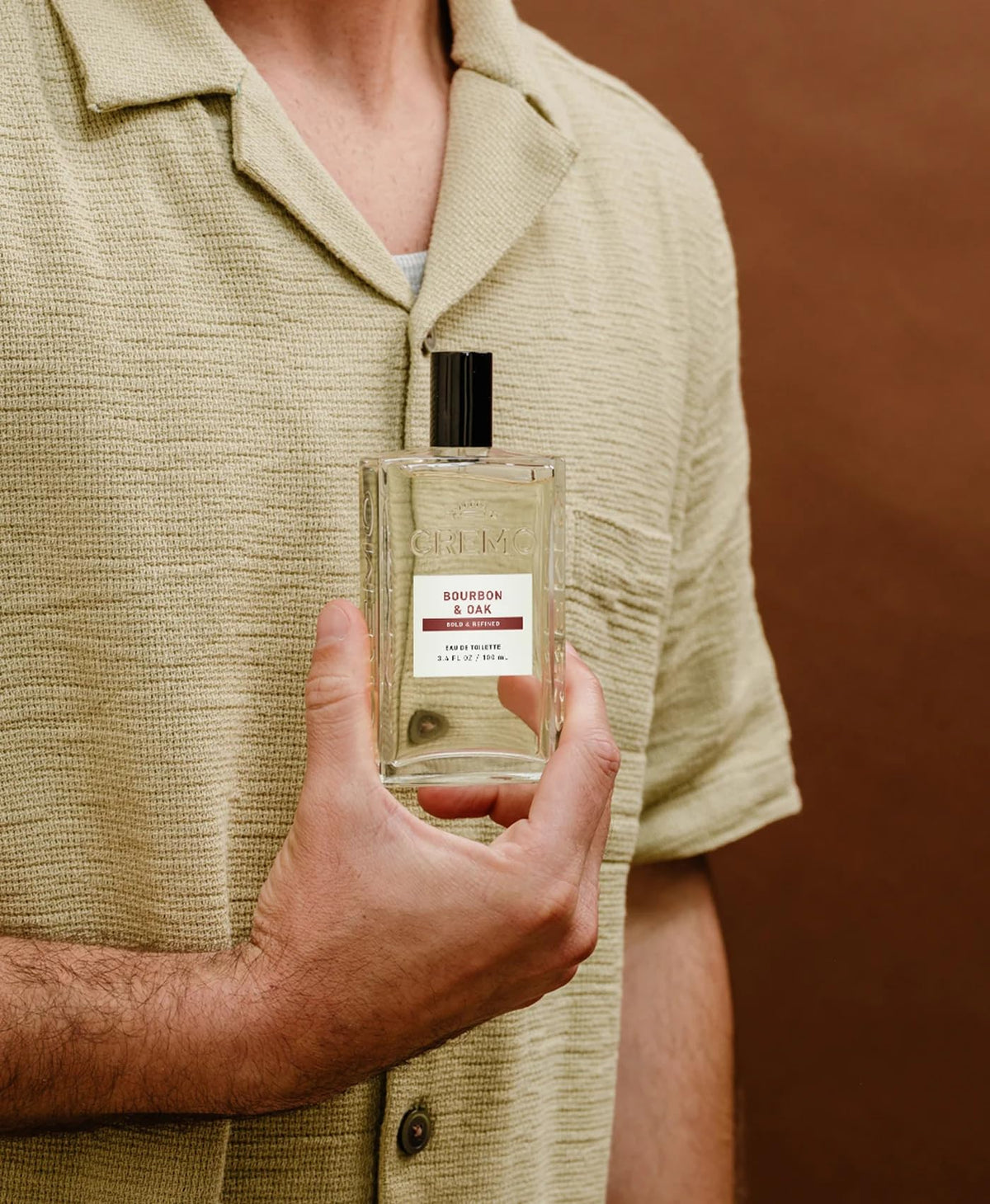 Cremo Bourbon & Oak Cologne spray nozzle close-up