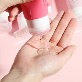 Cross-shaped flow-control cap of CHEODIN travel bottle