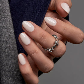 CurvLife Extra Short Oval Press On Nails showing multiple sizes