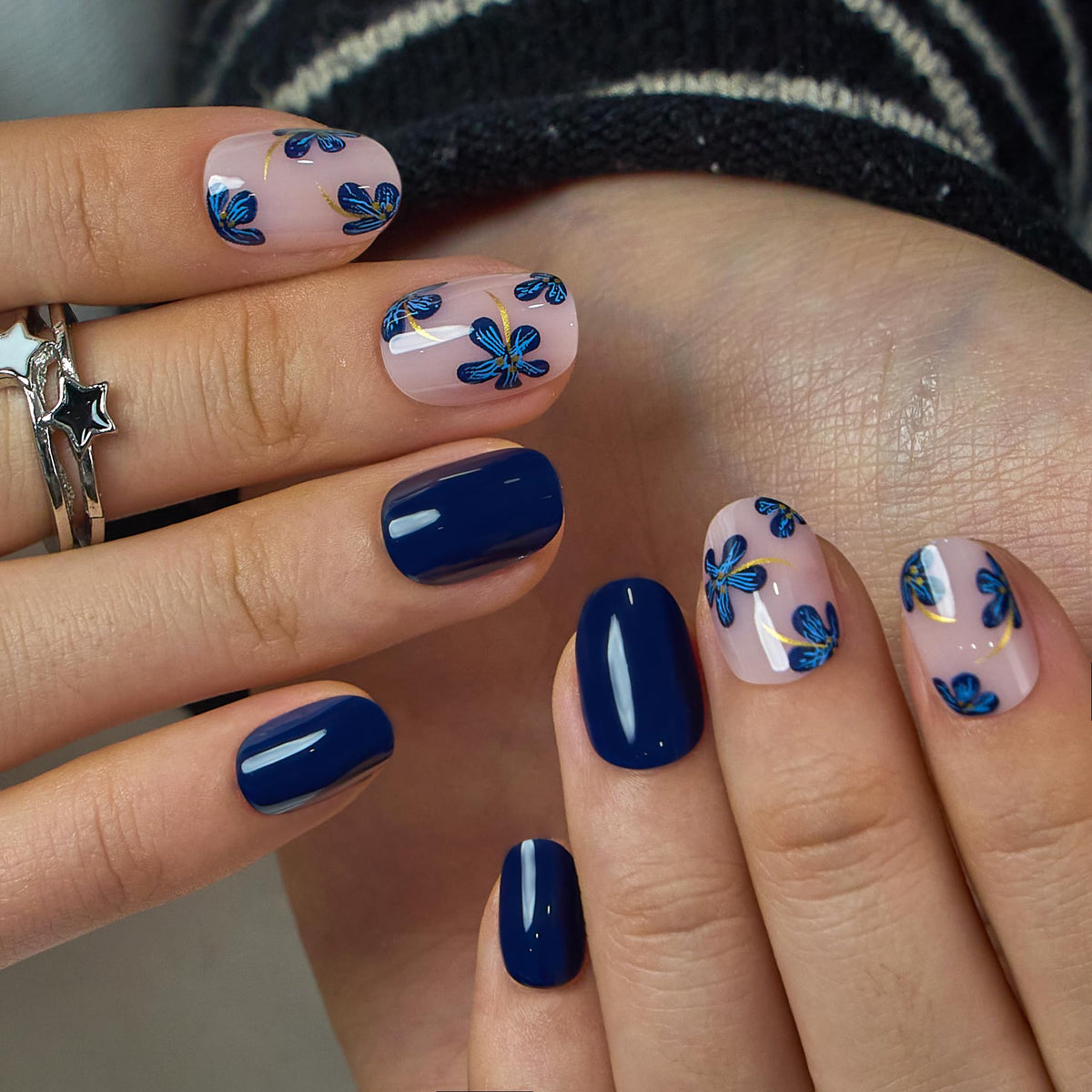 CurvLife Extra Short Square Floral Press On Nails showing different sizes
