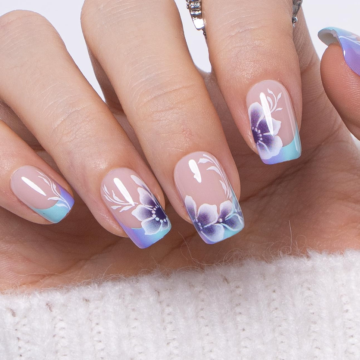CurvLife Floral Press On Nails front view with summer flower design