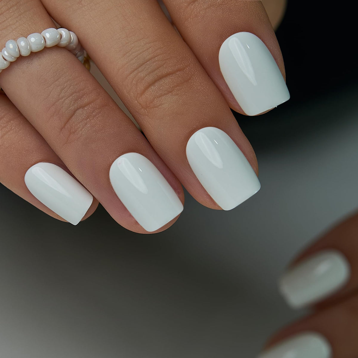 CurvLife Handmade Gel French Tip Press On Nails close-up