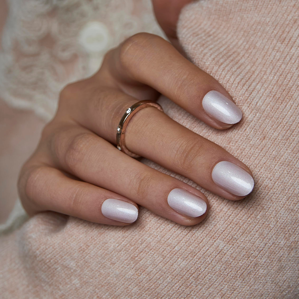 CurvLife handmade gel French tip press on nails close-up