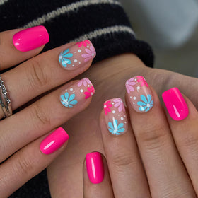 CurvLife Pop Bloom Blue press on nails close-up