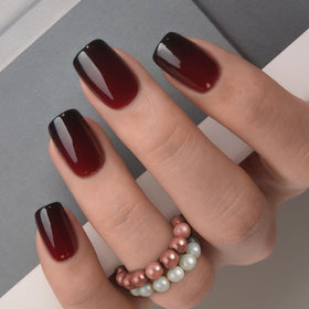 CurvLife Press on Nails close-up of glossy finish