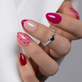 CurvLife press on nails kit with 32 pieces and accessories