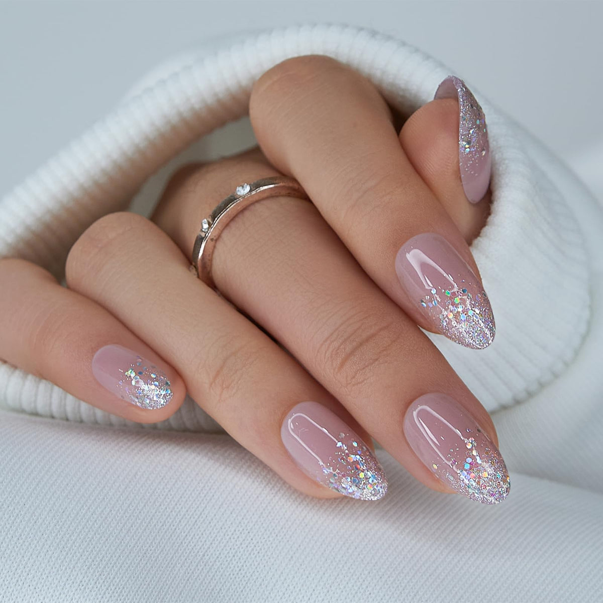 CurvLife Press On Nails Medium Almond Apricot close-up of nail design