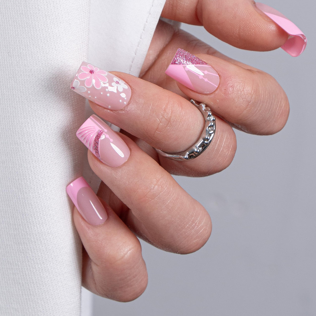 CurvLife Press On Nails showing the comfortable square shape