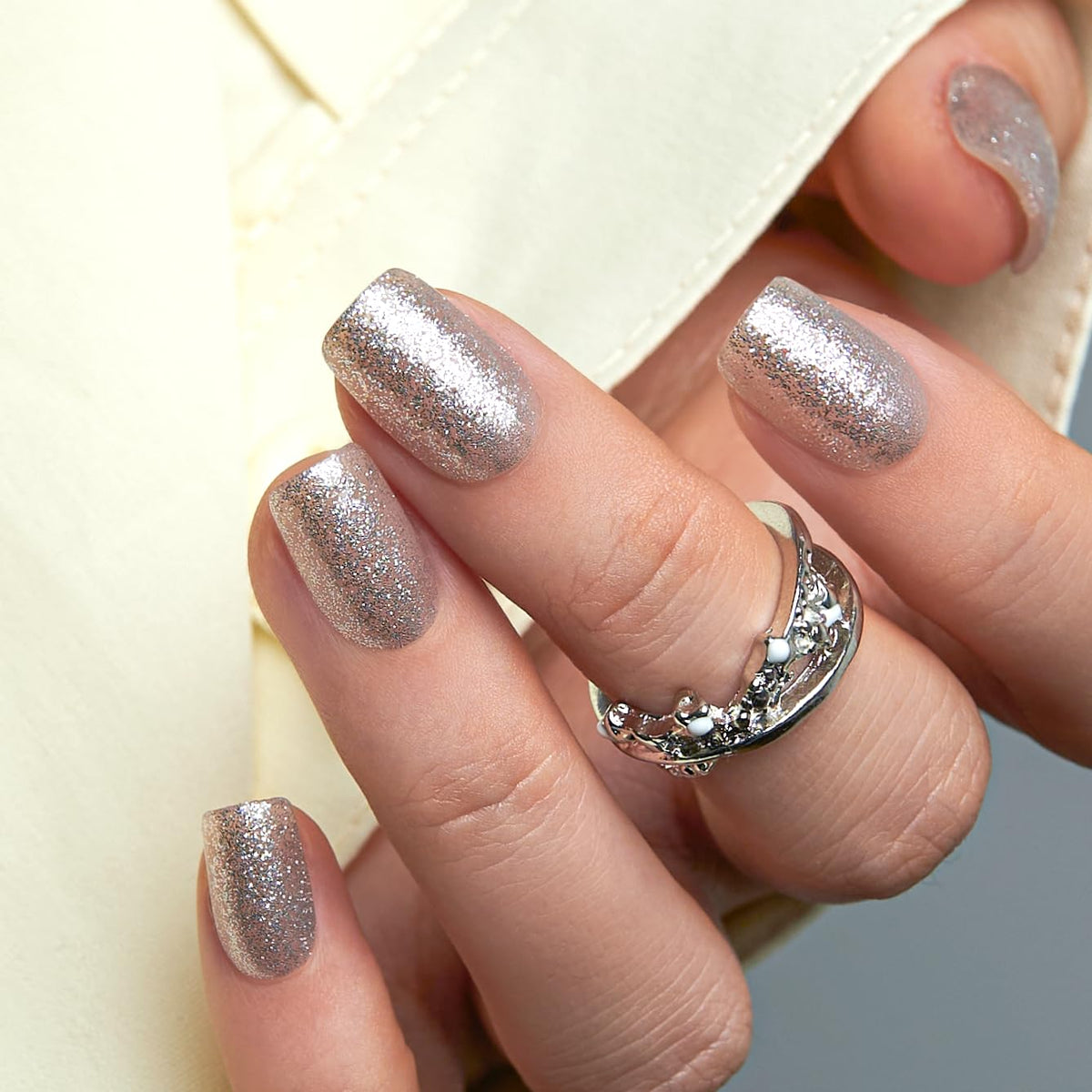 CurvLife press on nails with storage box and accessories