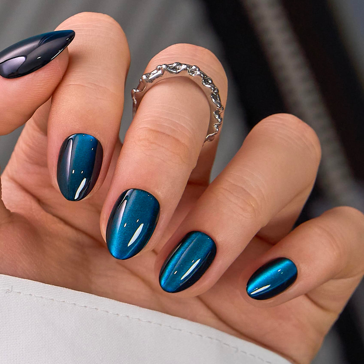 CurvLife Short Oval Press On Nails Blue multiple sizes