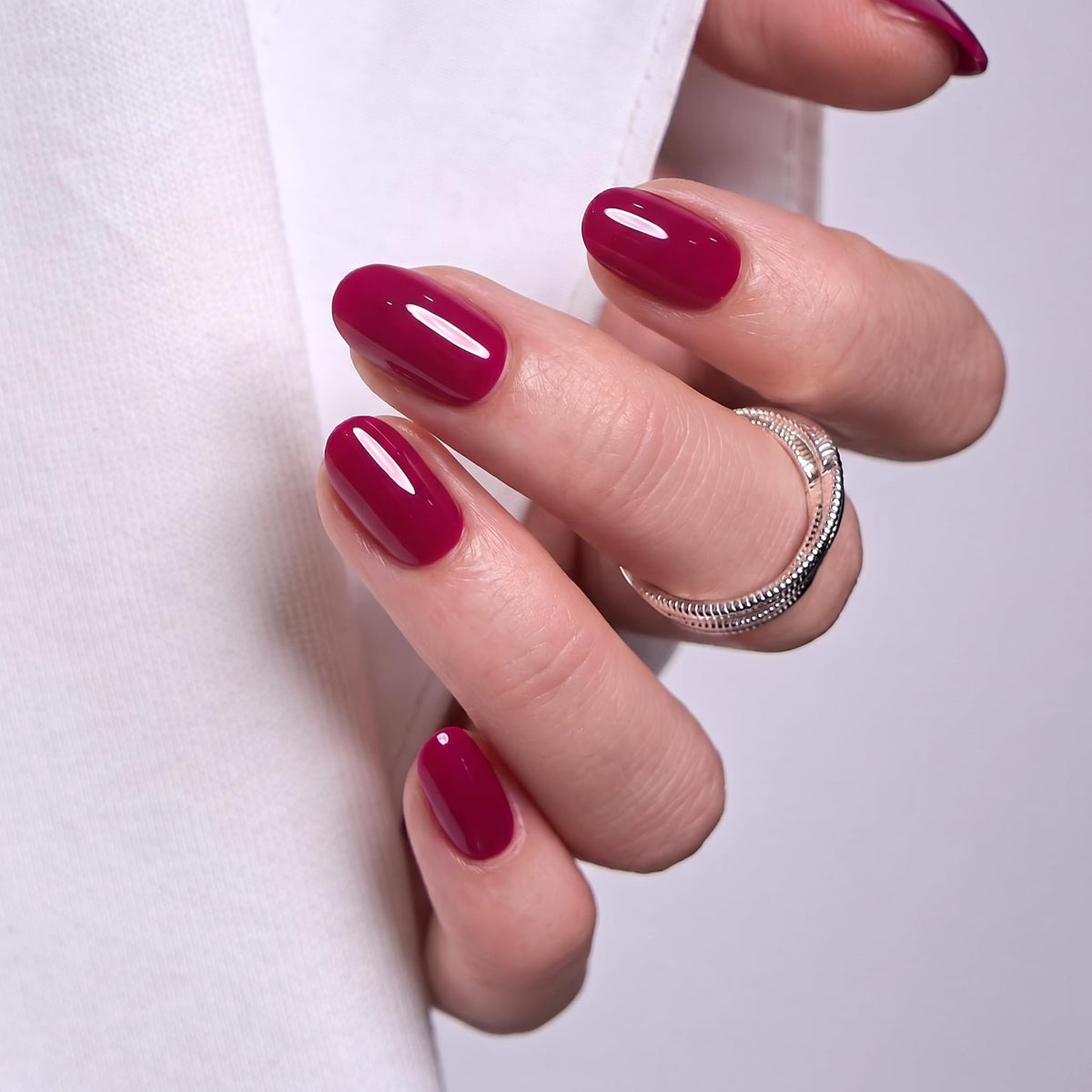CurvLife Short Oval Press On Nails Merlot Muse packaging