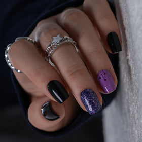 CurvLife Short Square Press On Nails Classic Red front view