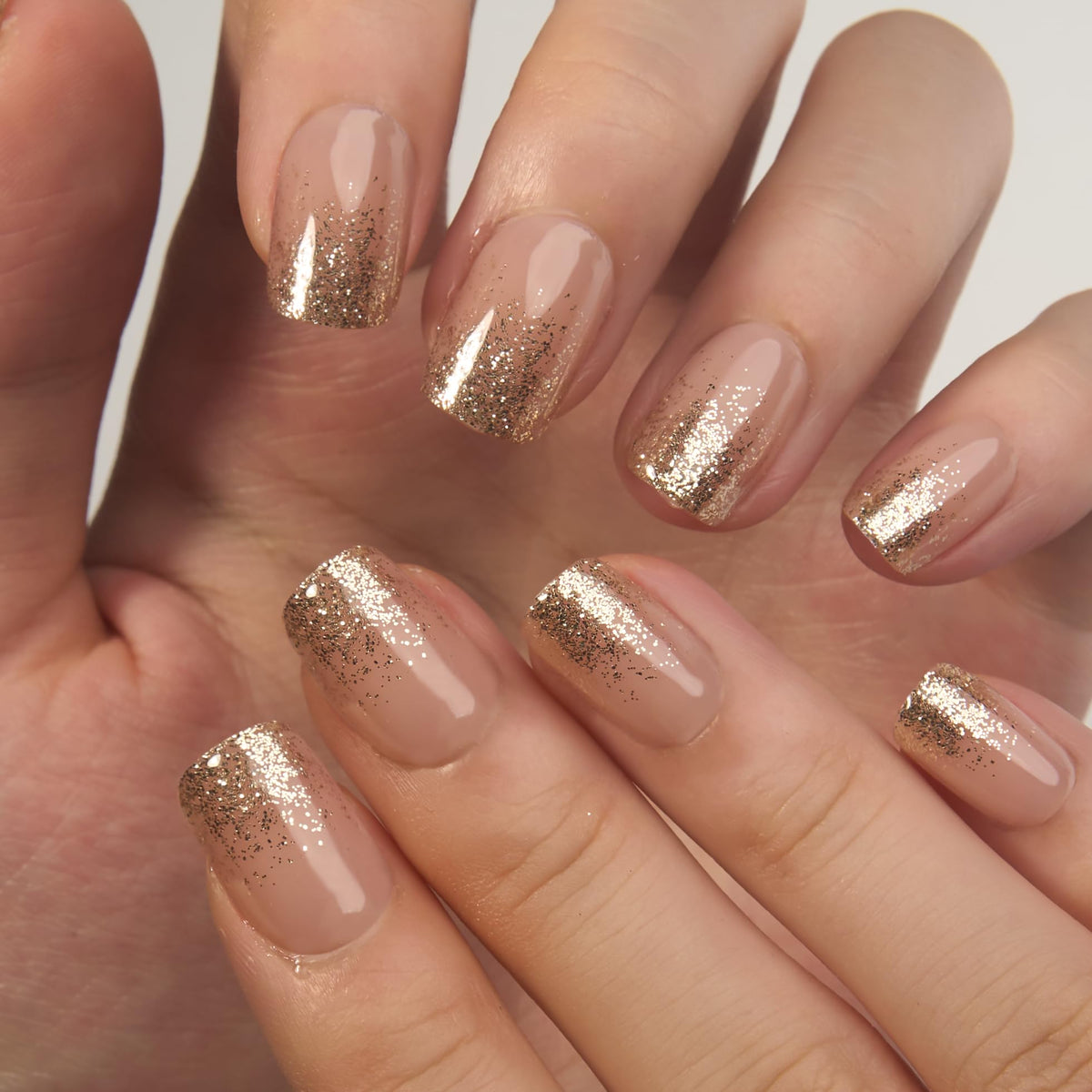 CurvLife Short Square Press On Nails Fluid Gold close-up of patterns