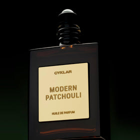 CYKLAR Perfume Oil 15ml bottle with travel accessories
