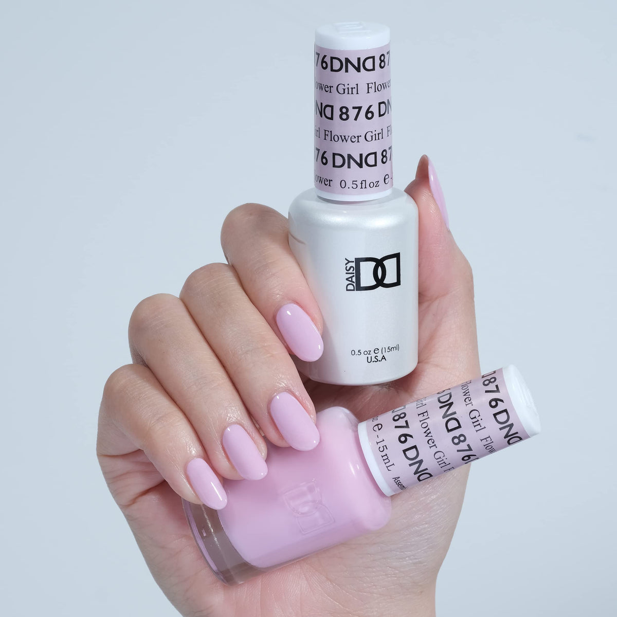 DAISY DND Gel Nail Polish 15ml and Lacquer 15ml side view