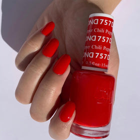 DAISY DND Gel Nail Polish 15ml Chili Pepper #757 bottle
