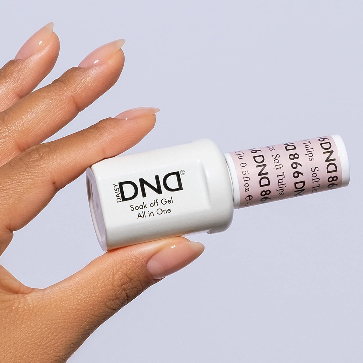 DAISY DND Gel Nail Polish and Lacquer bottles side view