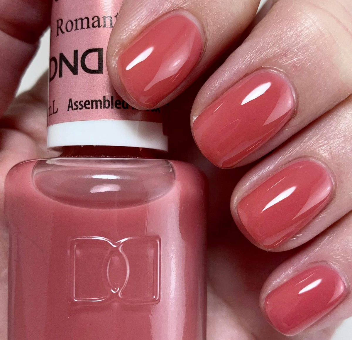 DAISY DND Gel Nail Polish and Lacquer duo pack