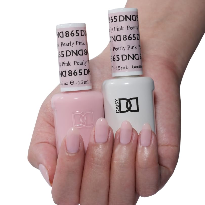 DAISY DND Gel Polish and Lacquer bottles side view