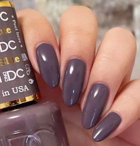 DAISY DND UV/LED gel polish bottle with 101 Blue Plum shade
