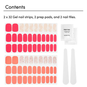 Dashing Diva nail strips applied on nails with glossy finish