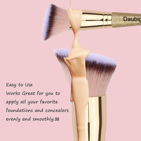 Daubigny brush with close-up of cruelty-free bristles