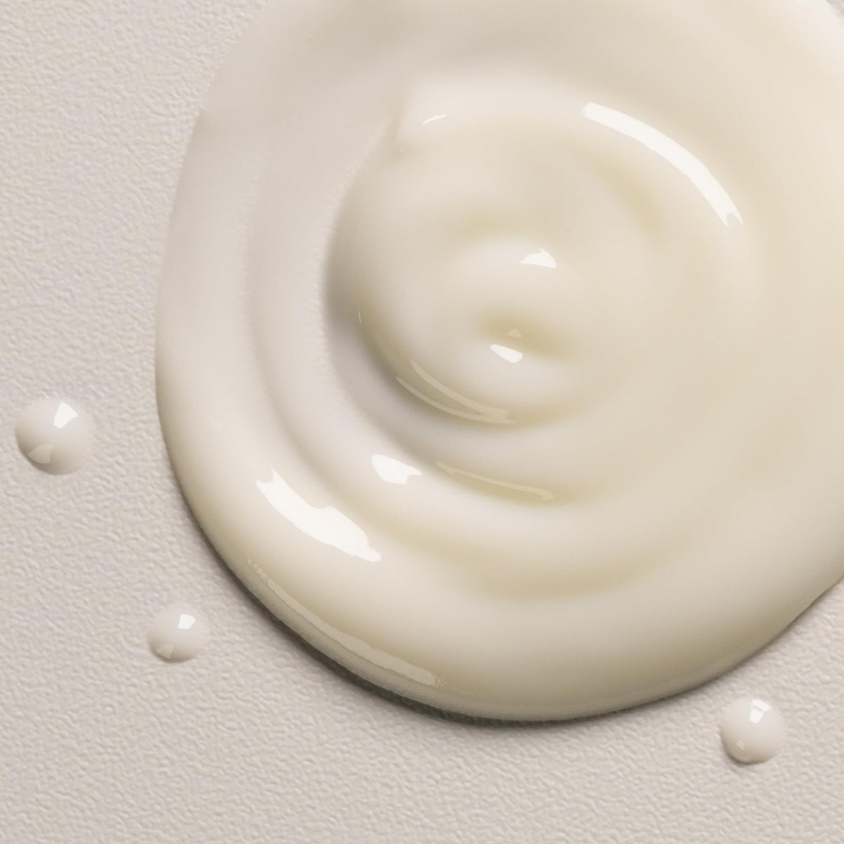 Davines OI All In One Milk Leave-In Spray with natural ingredients