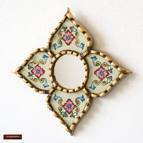 DecorContreras mirror packaging with protective materials