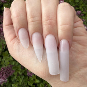 DeEnti Acrylic Nail Powder mixed with monomer