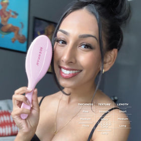 Denman D81M hairbrush showcasing its design