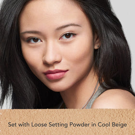 Dermablend Loose Setting Powder texture close-up