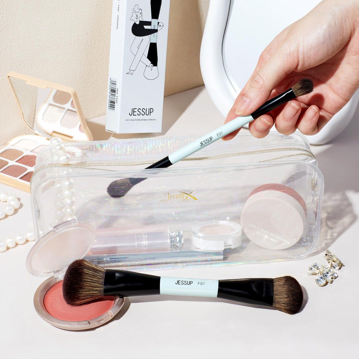 Detailed view of Jessup makeup brush bristles