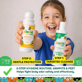 DIADIÉ Kids Natural Body Wash pouring into hand