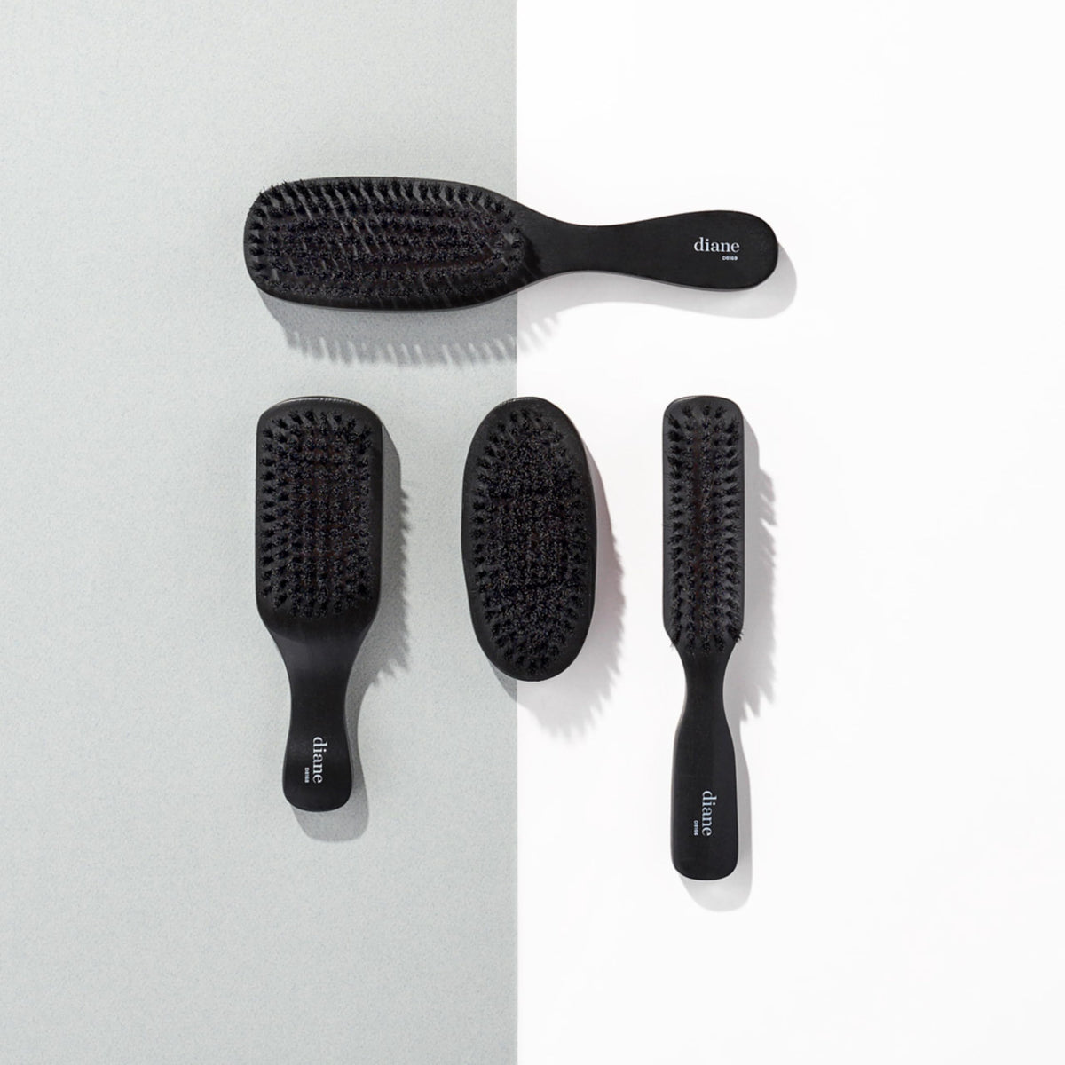 Diane Styling Brush with wooden handle and UV coating